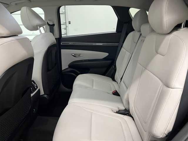 Photo of 2023 Shimmering Silver Hyundai TUCSON