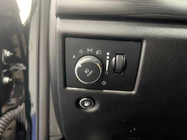 Photo of 2021 Diamond Black Crystal Pearlcoat Jeep Grand Cherokee