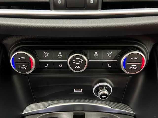 Photo of 2022 Alfa White Alfa Romeo Stelvio