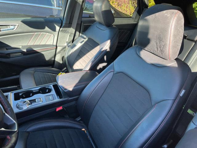 Photo of 2022 Star White Metallic Tri-Coat Ford Edge