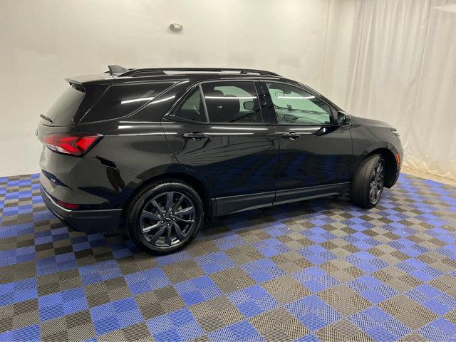 Photo of 2022 Mosaic Black Metallic Chevrolet Equinox