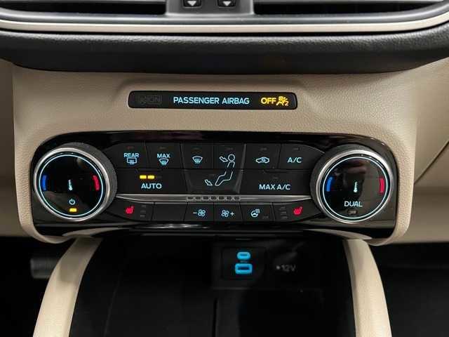 Photo of 2022 Star White Metallic Tri-Coat Ford Escape