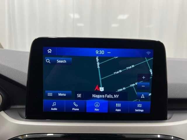 Photo of 2022 Star White Metallic Tri-Coat Ford Escape