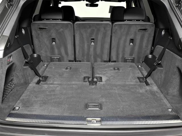 Photo of 2025 Samurai Gray Metallic Audi Q7