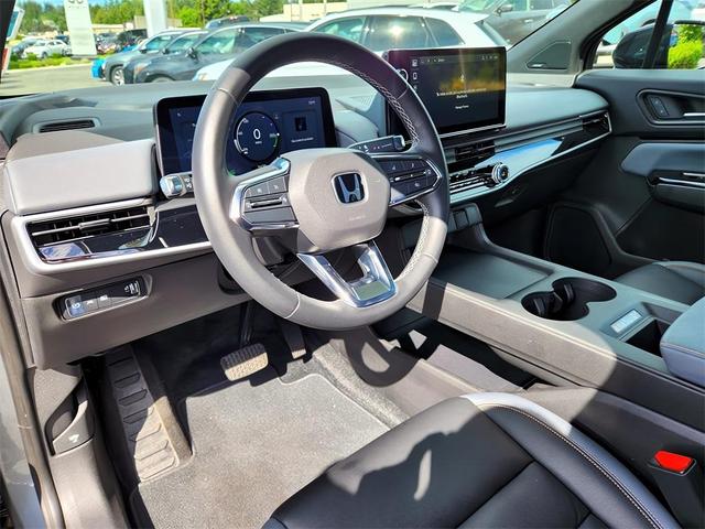 Photo of 2024 Mercury Silver Metallic Honda Prologue