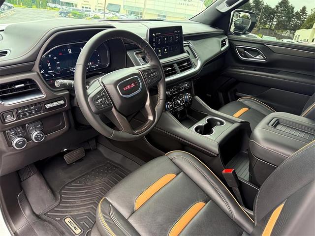 Photo of 2024 Summit White GMC Yukon XL