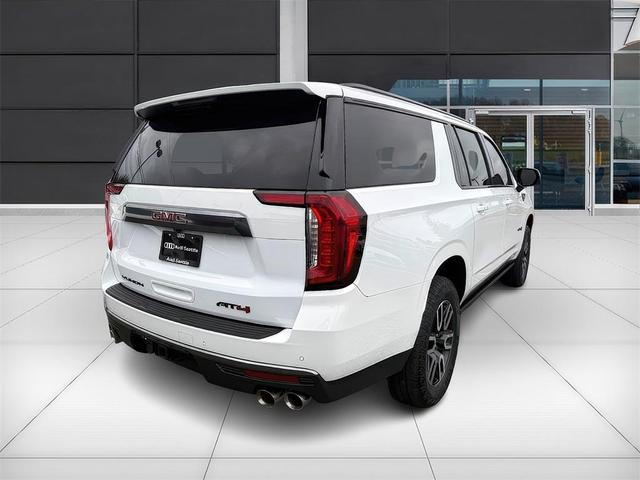 Photo of 2024 Summit White GMC Yukon XL