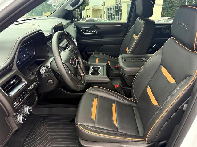 Photo of 2024 Summit White GMC Yukon XL