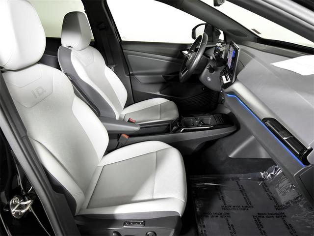 Photo of 2022 Mythos Black Volkswagen ID.4