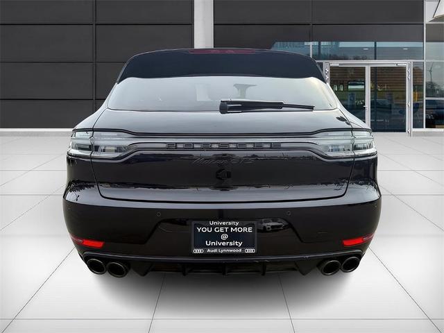Photo of 2021 Jet Black Metallic Porsche Macan