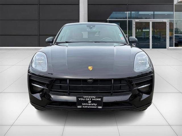 Photo of 2021 Jet Black Metallic Porsche Macan