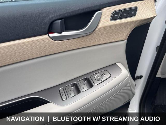 Photo of 2025 Hyper White Hyundai PALISADE