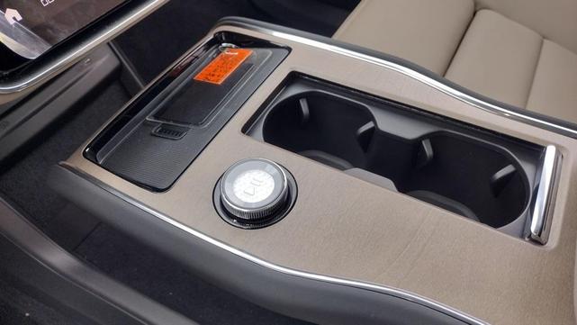 Photo of 2025 Denim Blue Metallic Volvo EX90