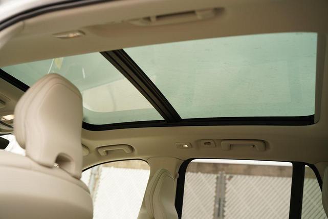 Photo of 2025 Crystal White Pearl Volvo XC90