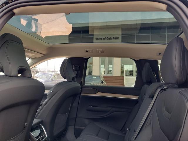 Photo of 2025 Onyx Black Metallic Volvo EX90