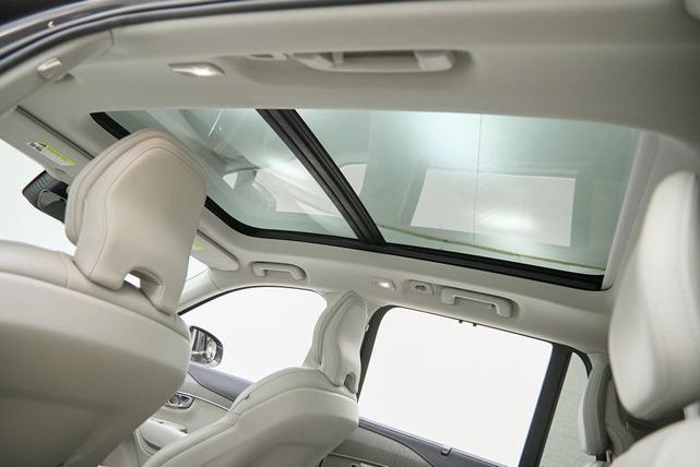 Photo of 2024 Platinum Gray Metallic Volvo XC90 Recharge Plug-In Hybrid