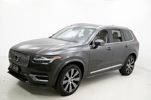 Photo of 2024 Platinum Gray Metallic Volvo XC90 Recharge Plug-In Hybrid