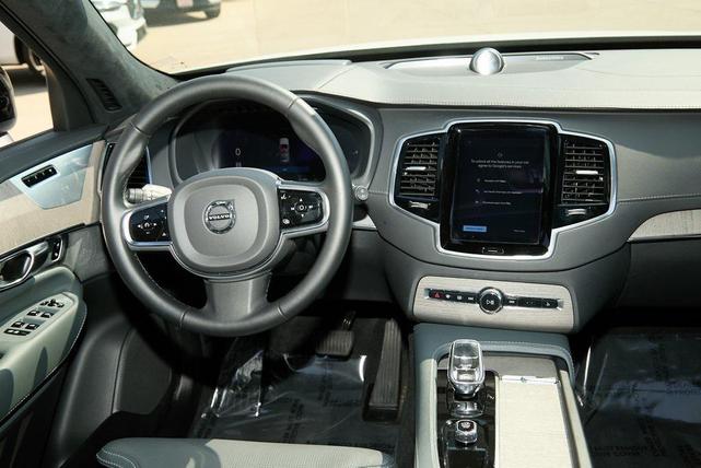 Photo of 2023 Crystal White Metallic Volvo XC90 Recharge Plug-In Hybrid