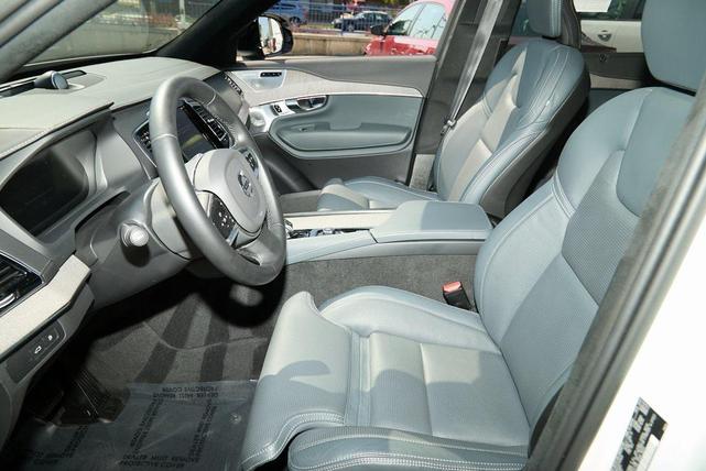 Photo of 2023 Crystal White Metallic Volvo XC90 Recharge Plug-In Hybrid