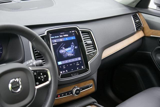 Photo of 2024 Grey Volvo XC90