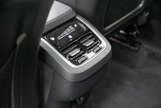 Photo of 2024 Grey Volvo XC90