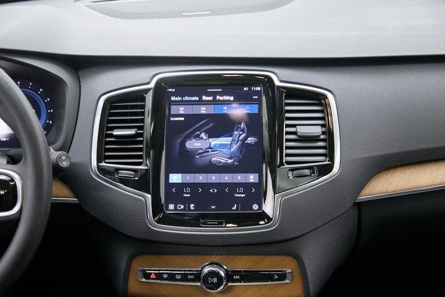 Photo of 2024 Grey Volvo XC90