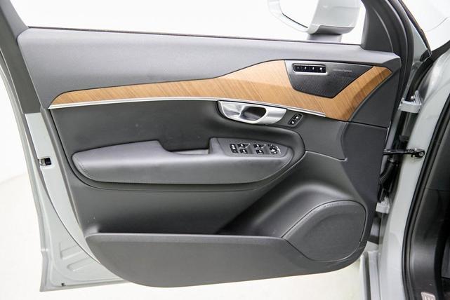 Photo of 2024 Grey Volvo XC90