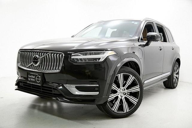 Photo of 2022 Onyx Black Metallic Volvo XC90 Recharge Plug-In Hybrid