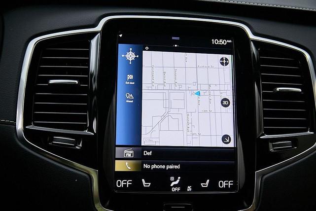Photo of 2022 Onyx Black Metallic Volvo XC90 Recharge Plug-In Hybrid