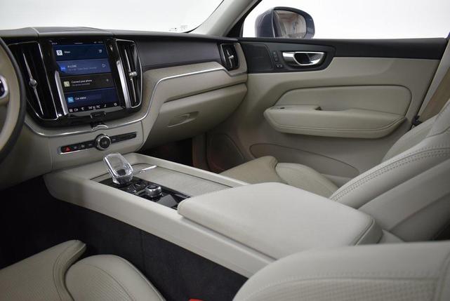 Photo of 2022 Grey Volvo XC60 Recharge Plug-In Hybrid