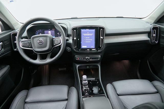 Photo of 2024 Cloud Volvo XC40