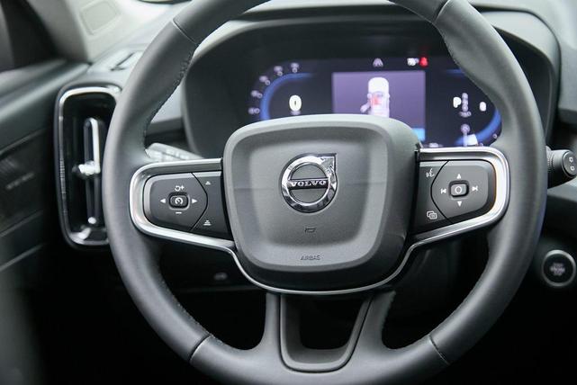 Photo of 2024 Cloud Volvo XC40