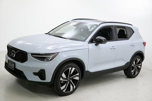 Photo of 2024 Cloud Volvo XC40