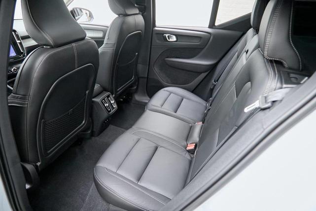 Photo of 2024 Cloud Volvo XC40