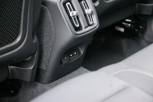 Photo of 2024 Cloud Volvo XC40