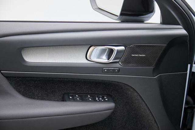 Photo of 2024 Cloud Volvo XC40