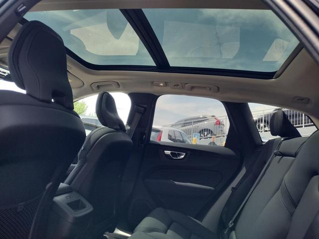 Photo of 2026 Onyx Black Metallic Volvo XC60
