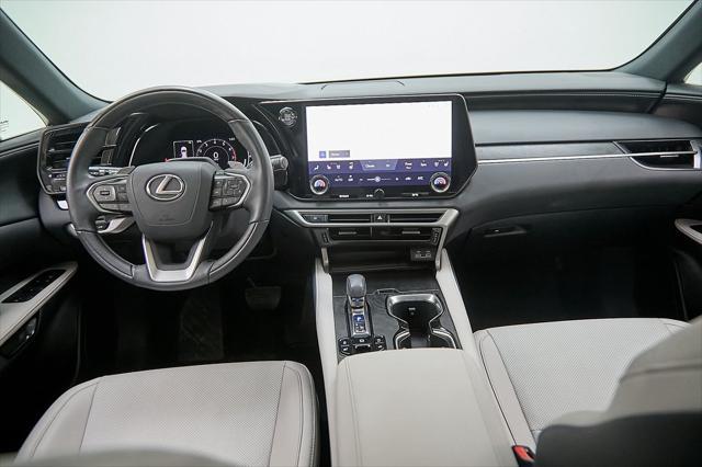 Photo of 2024 Nori Green Pearl Lexus RX 350