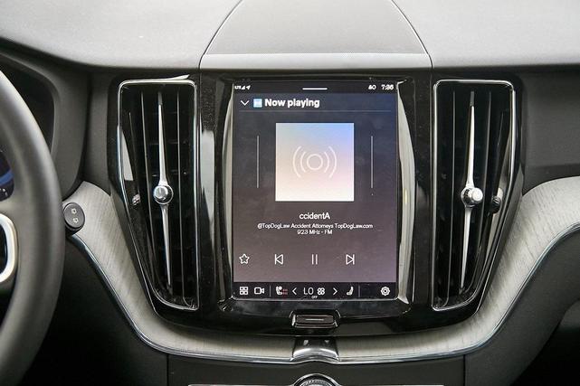 Photo of 2025 Denim Blue Metallic Volvo XC60