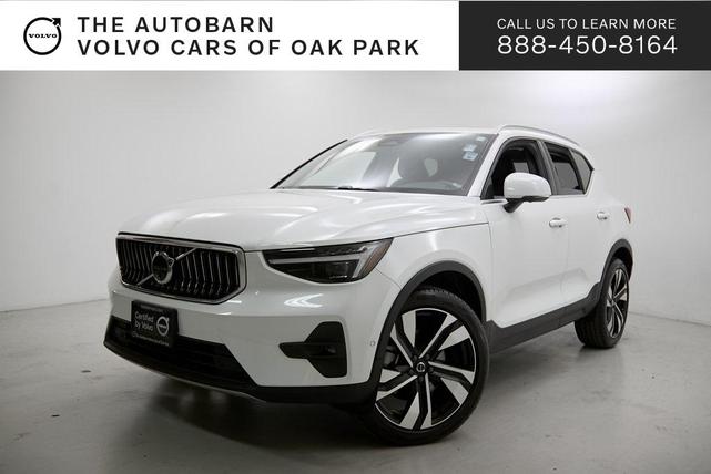 Photo of 2024 Crystal White Metallic Volvo XC40