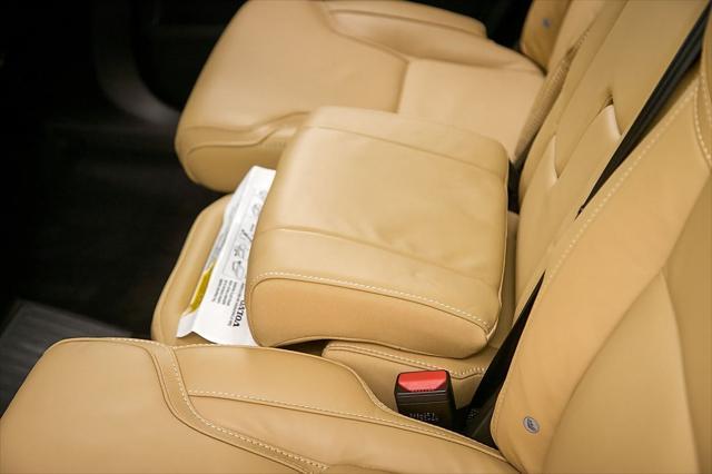 Photo of 2024 Onyx Black Metallic Volvo XC90 Recharge Plug-In Hybrid