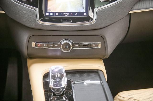 Photo of 2024 Onyx Black Metallic Volvo XC90 Recharge Plug-In Hybrid