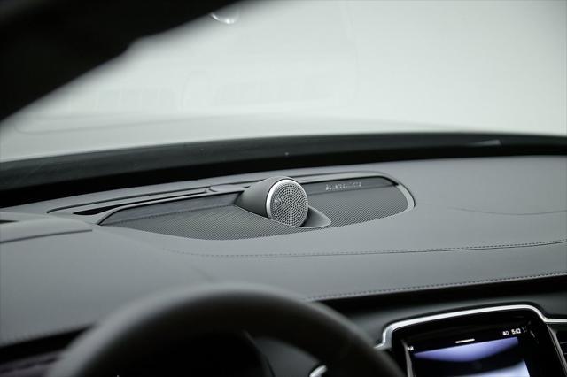 Photo of 2024 Onyx Black Metallic Volvo XC90 Recharge Plug-In Hybrid