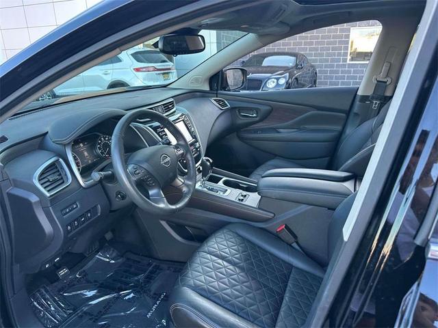 Photo of 2023 Black Nissan Murano