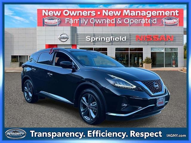 Photo of 2023 Black Nissan Murano