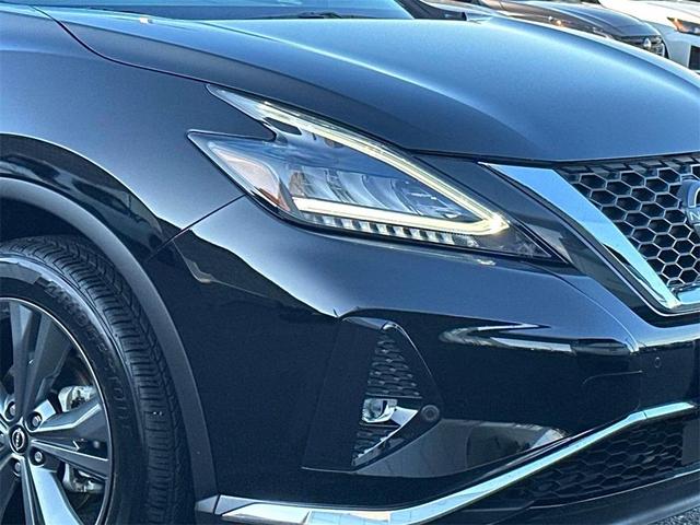Photo of 2023 Black Nissan Murano