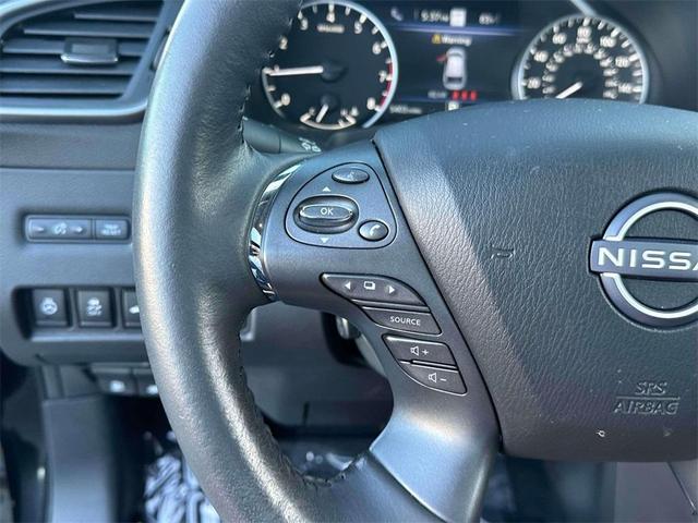Photo of 2023 Black Nissan Murano