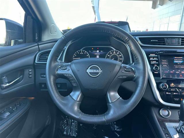 Photo of 2023 Black Nissan Murano