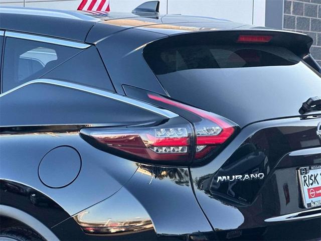 Photo of 2023 Black Nissan Murano