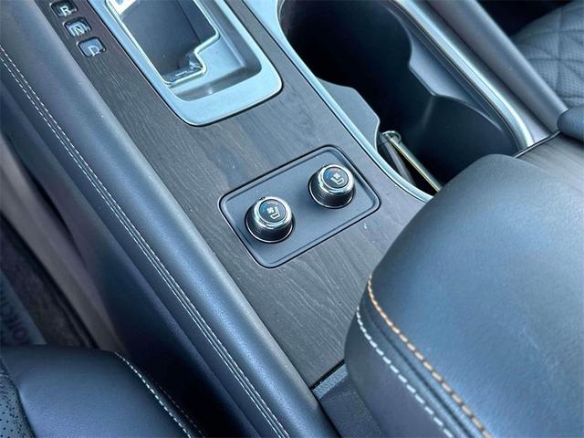 Photo of 2023 Black Nissan Murano